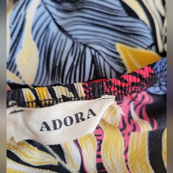 OFF SHOULDER BELL SLEEVE FLORAL TOP - Picture 5 of 6